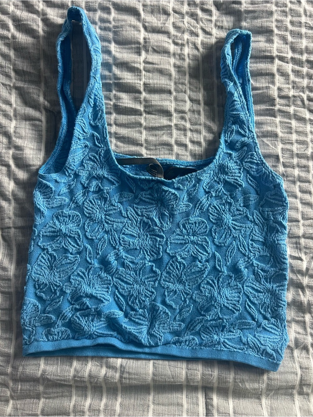 Anthropologie Blue Floral cropped tank